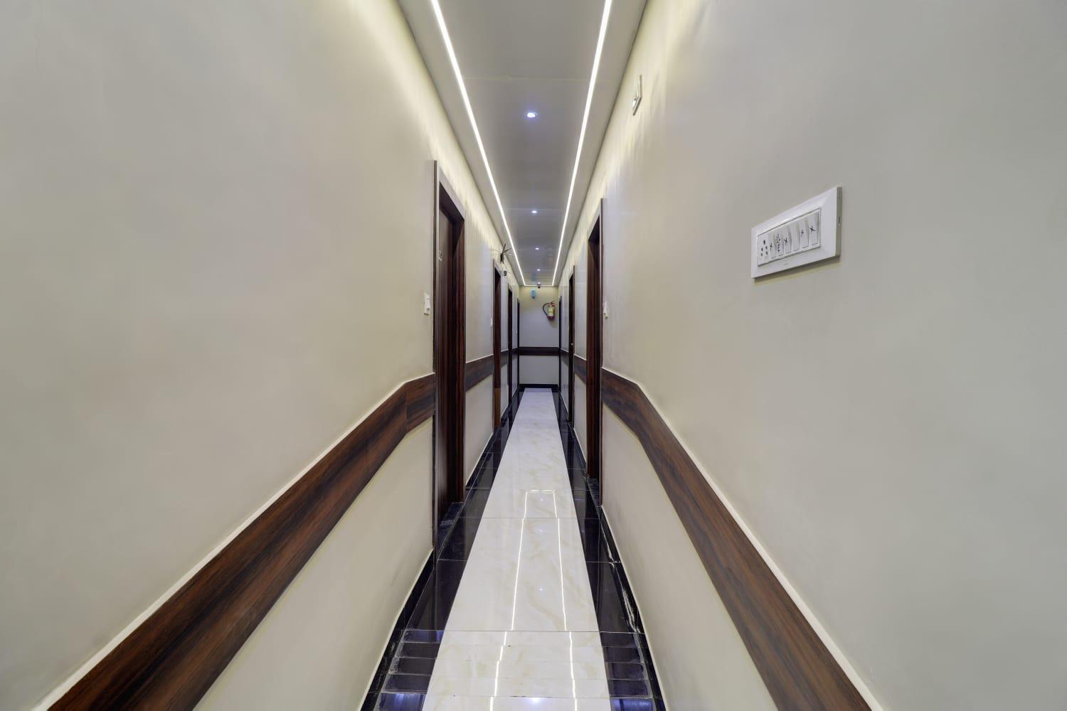 Hotel New Blue Sapphire Residency Mumbai  Buitenkant foto