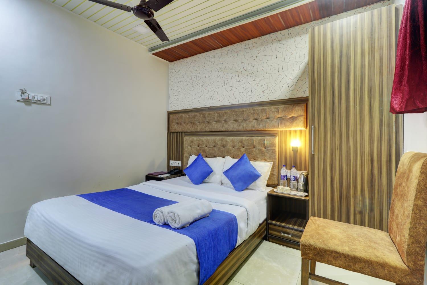 Hotel New Blue Sapphire Residency Mumbai  Buitenkant foto