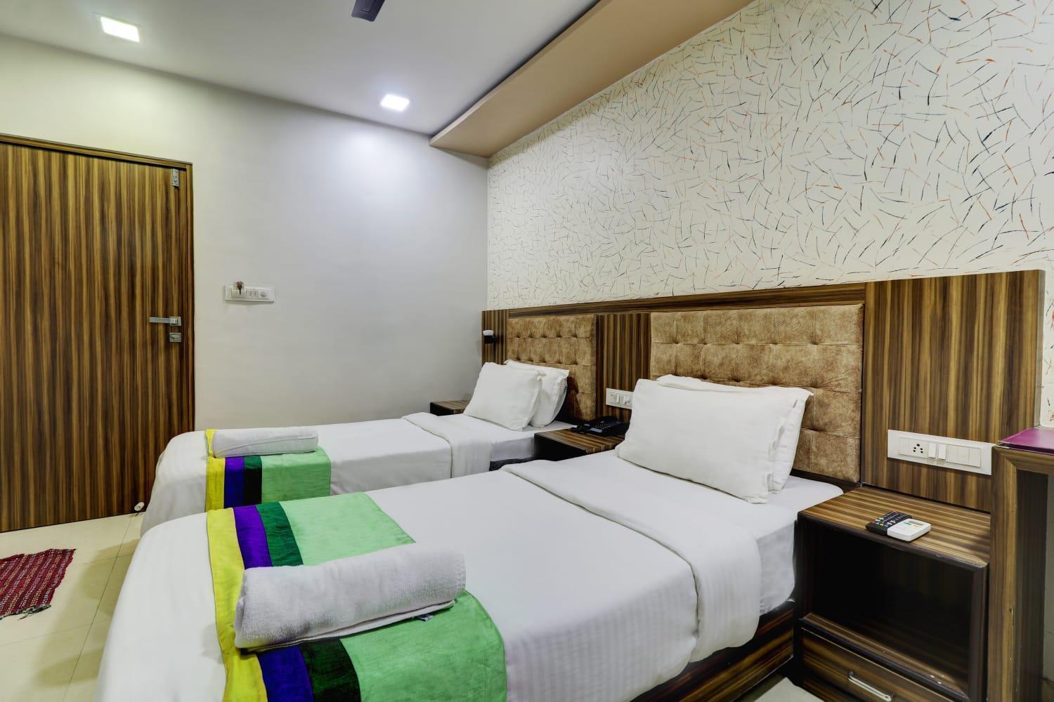 Hotel New Blue Sapphire Residency Mumbai  Buitenkant foto